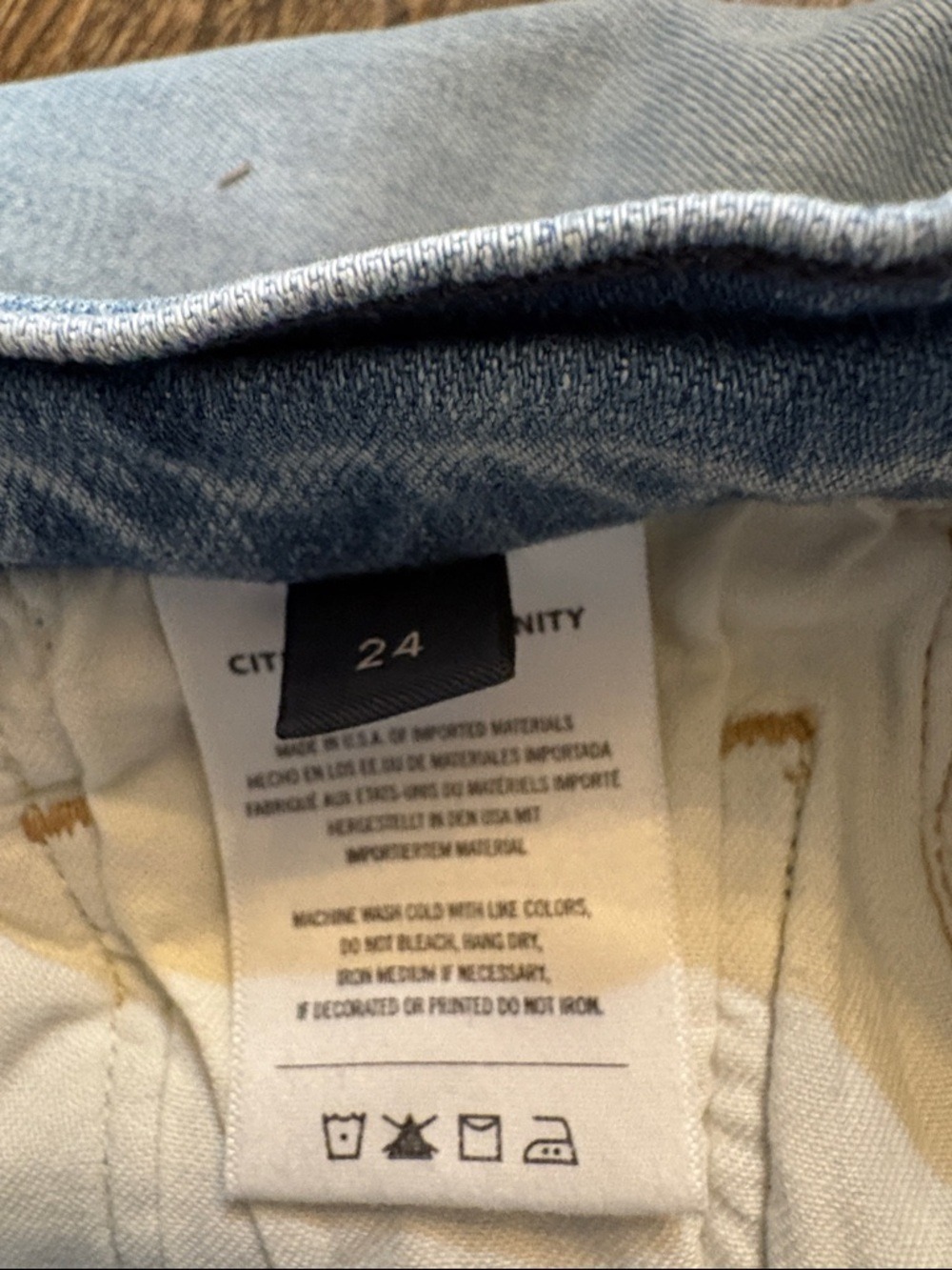 Citizens of Humanity Isola Cropped Boot Jeans Size 24 EUC - Picture 7 of 8